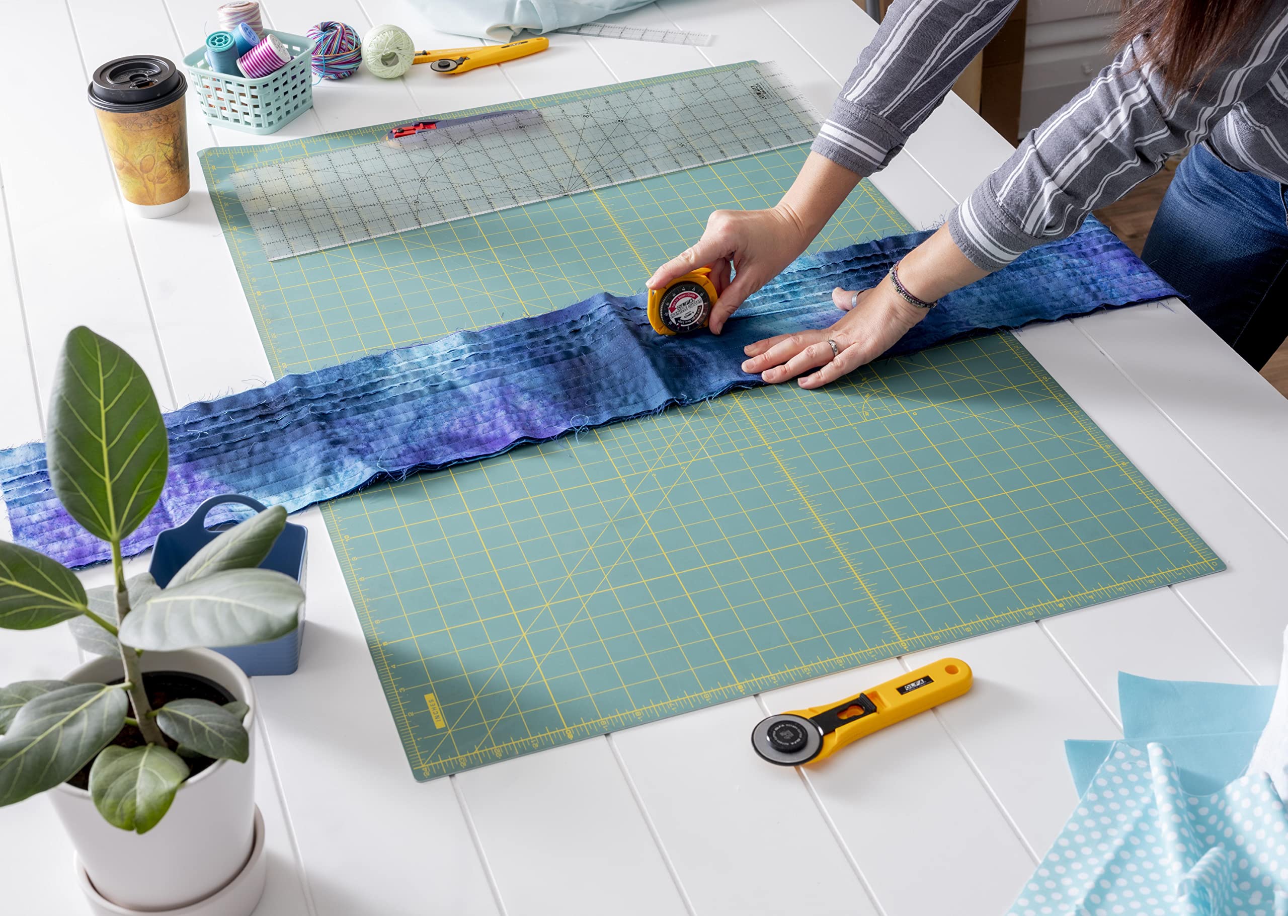 OLFA Chenille Cutter (CHN-1) - Multi-Purpose Rotary Blade Cutter w/ 24 Edges & 4 Sizes for Chenille Fabric, Crafts, Sewing, Quilting, Replacement Blade: OLFA CHB-1 - Image 6