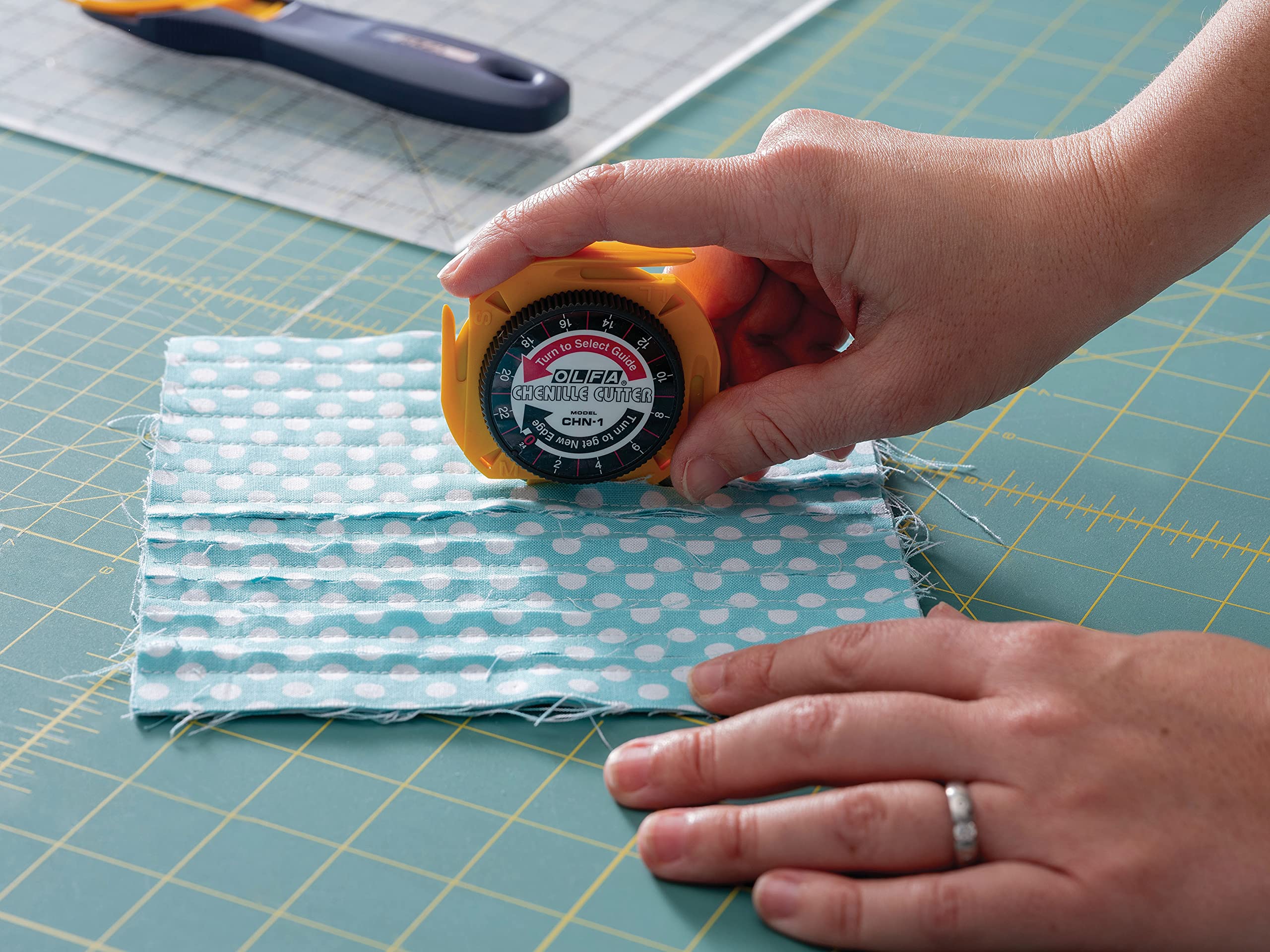 OLFA Chenille Cutter, Yellow (CHN1) - Image 5