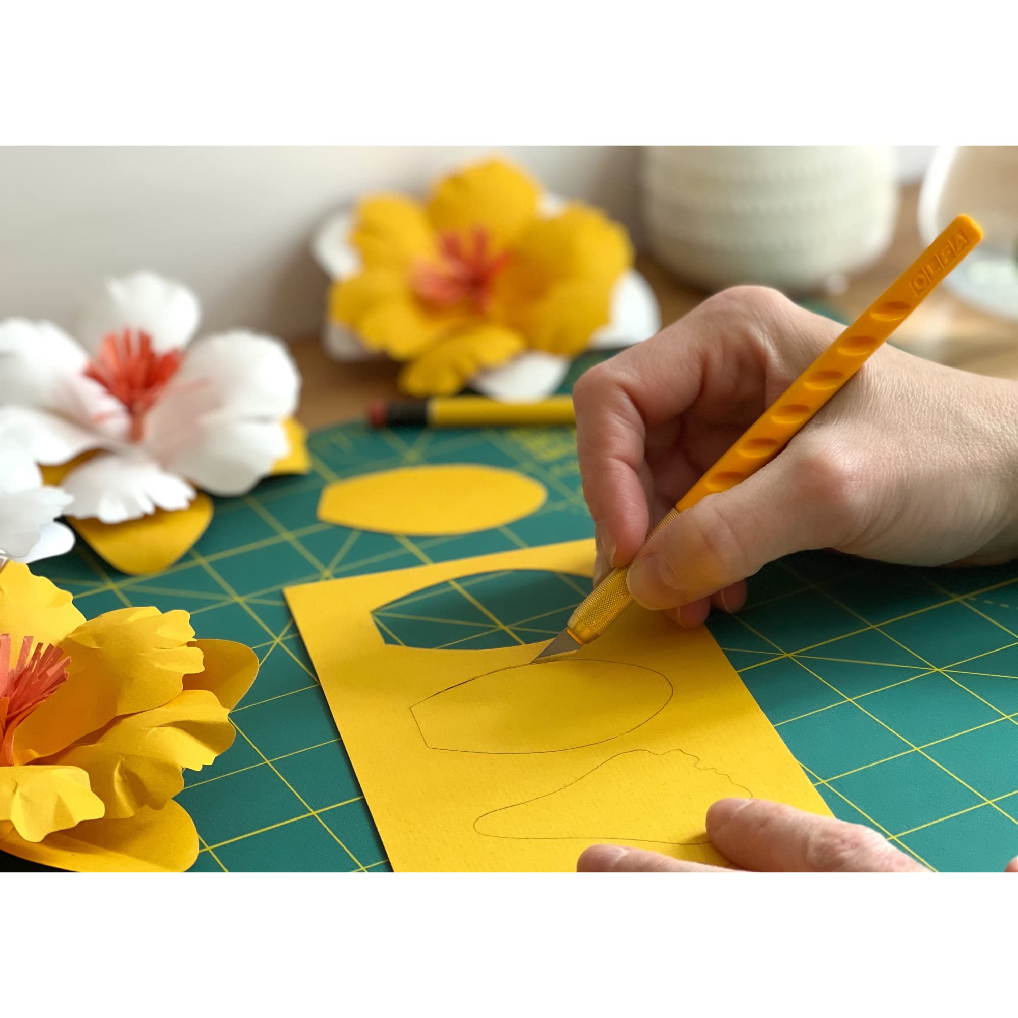 OLFA Graphic Art Knife Set (AK-1/5B) - Precision Hobby Craft Knife Kit (1 Knife & 5 Blades) w/Safety Cap for Art, Crafts, Scrapbooking, Stencil, Replacement Blades: OLFA KB Art Blades - Image 3