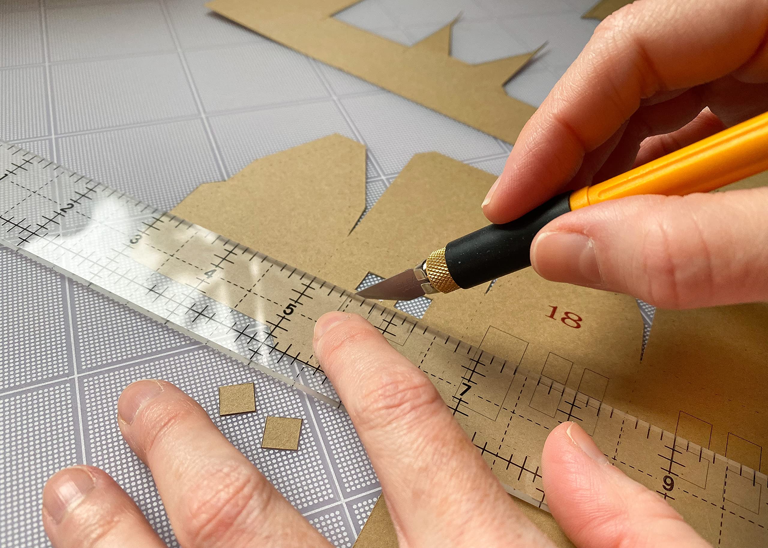 OLFA Graphic Art Knife Set (AK-4) - Precision Hobby Craft Knife Kit (1 Knife & 4 Blades) w/Cushioned Grip, Replacement Blades: OLFA KB, KB4-F/5, KB4-NS/3, KB4-R/5, KB4-S/5, KB4-WS/3 Art Blades - Image 5